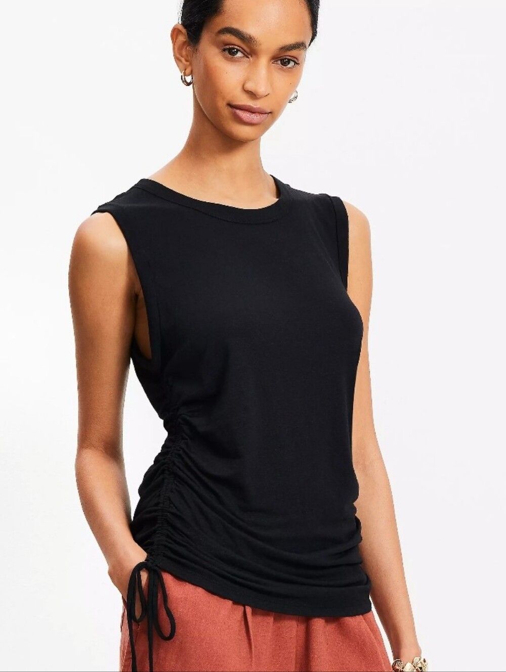 Good American Ruched Sides Sleeveless Black Top